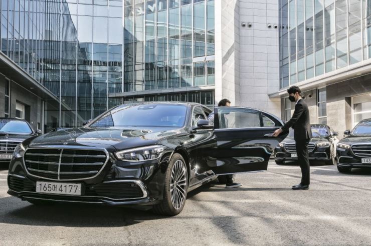 Long Beach Airport Limo Service BNG Limousine Long Beach Airport Limo Service