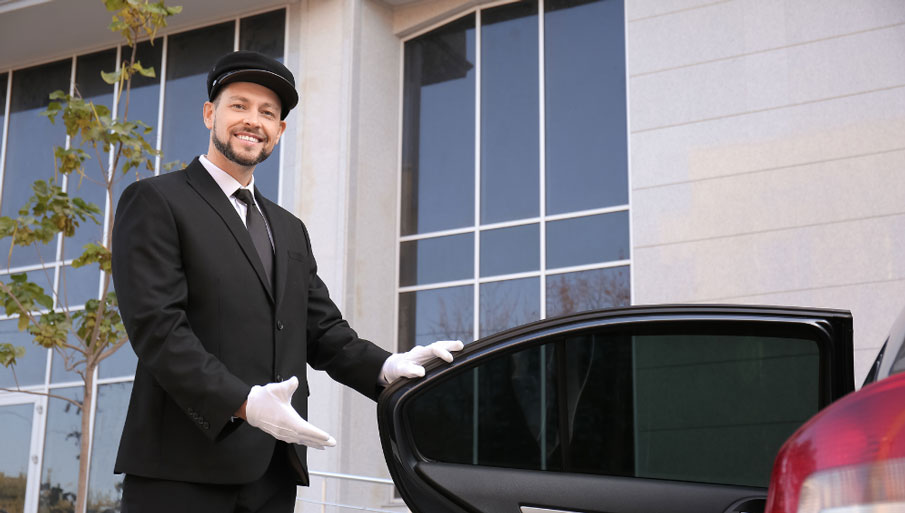 Top 5 Benefits of Professional Chauffeur Service 